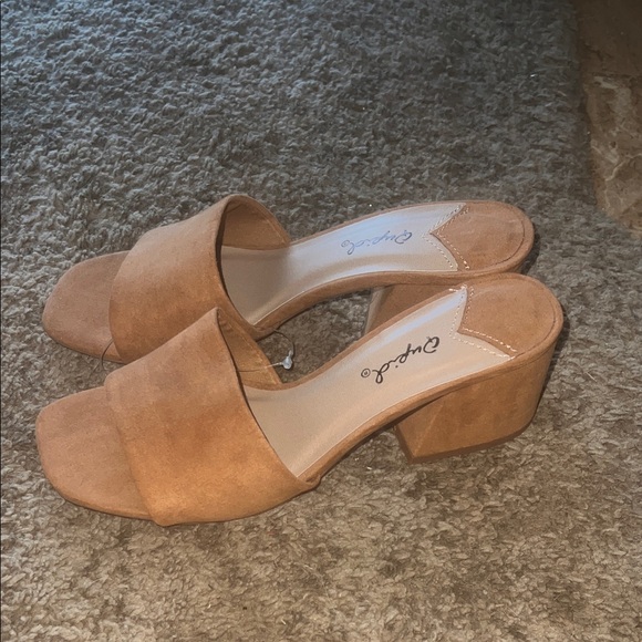 Qupid Women's Brown Suede Mules - Picture 2 of 2